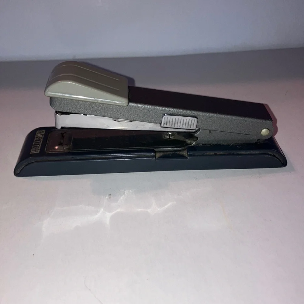 Vintage Gray Stapler‎ with Staples